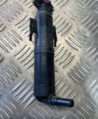 BMW X3 F25 Headlight washer pump 132640