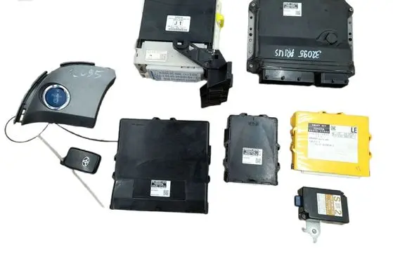 Toyota Prius (XW30) Engine ECU kit and lock set 8966147200