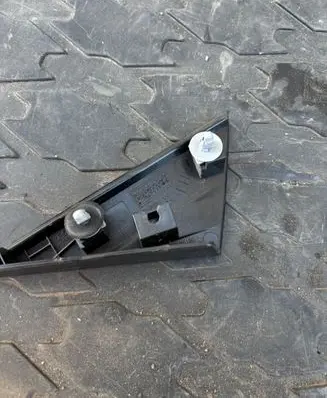Hyundai Tucson TL Other front door trim element 86180D3000