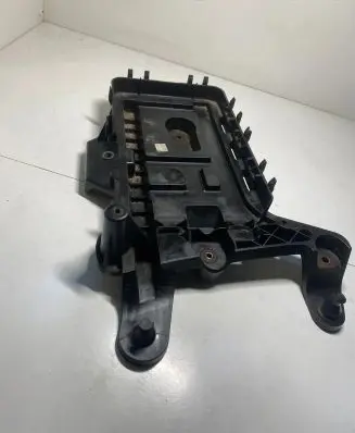 Volkswagen Golf V Battery tray 1K0915333C