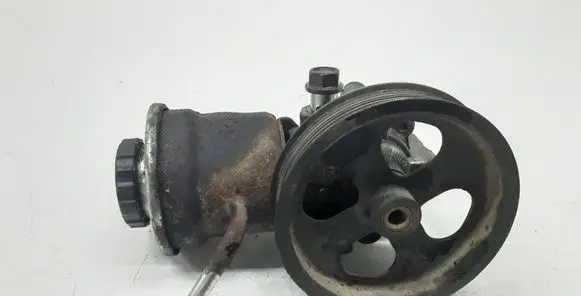 Toyota Corolla Verso AR10 Power steering pump