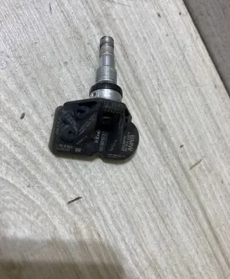 BMW 3 G20 G21 Tire pressure sensor 6877936