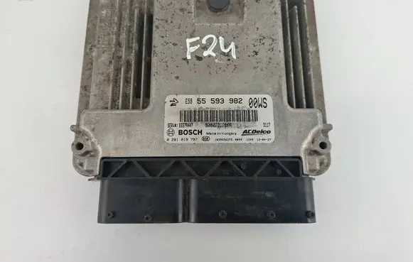 Opel Corsa D Engine control unit/module 55593982 0281019797