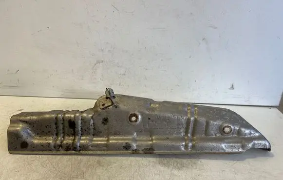 BMW X6 F16 Heat shield in engine bay 8511809