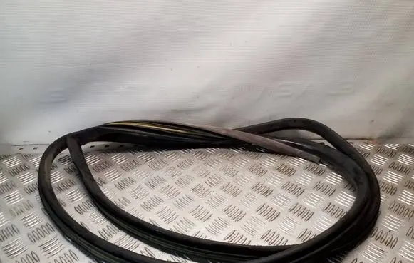 Audi A6 S6 C4 4A Rear door rubber seal (on body)