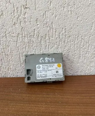 Mercedes-Benz CLS C219 Gateway control module A2115405645 A2115405745
