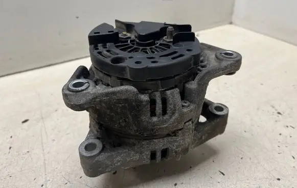 Opel Zafira A Generator/alternator 0124415005 90561168