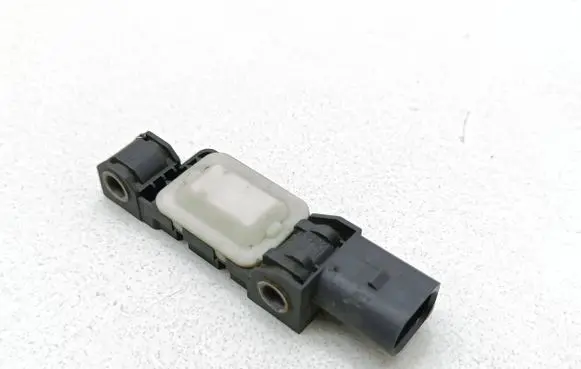 Volkswagen Phaeton Airbag deployment crash/impact sensor 7L0909606D