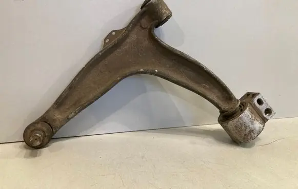 Opel Vectra C Front lower control arm/wishbone