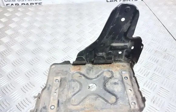 Battery tray
