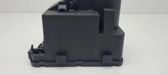 Mercedes-Benz E W124 Central locking vacuum pump 0132006326 1248000948