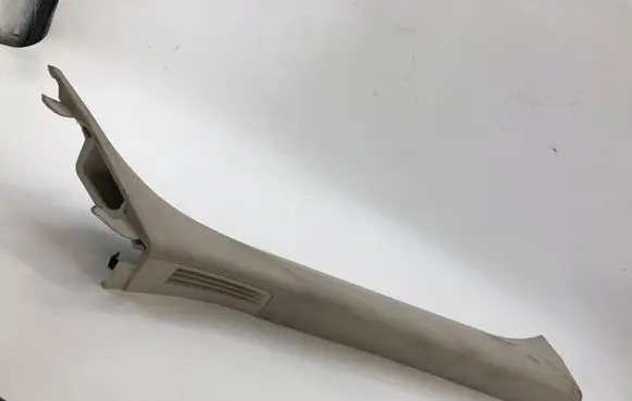 BMW X1 U11 (A) pillar trim 9462310