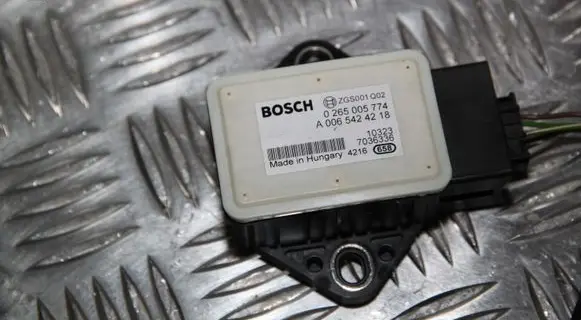 Mercedes-Benz Sprinter W906 ESP acceleration yaw rate sensor A0065424218 0265005774