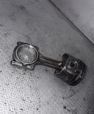KIA Carnival Piston with connecting rod C27