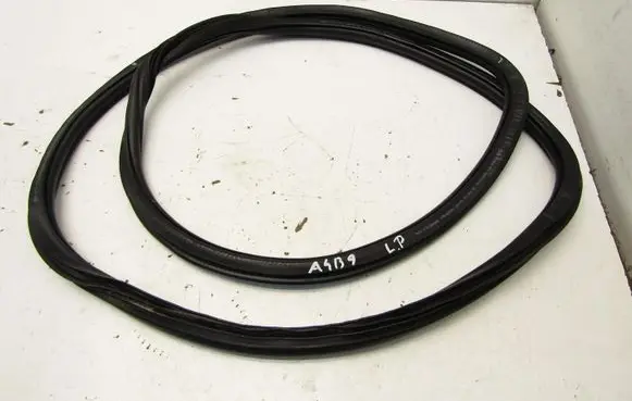 Audi A4 S4 B9 Front door rubber seal 082011