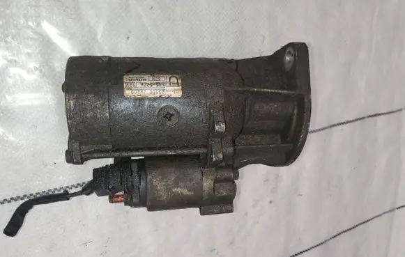 Nissan Terrano Starter motor 233002w200