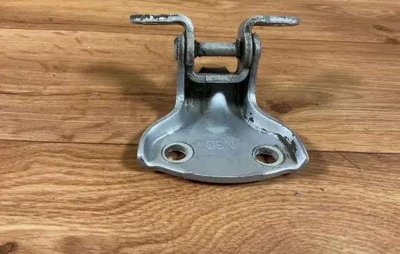 Chevrolet Nubira Rear door upper hinge 