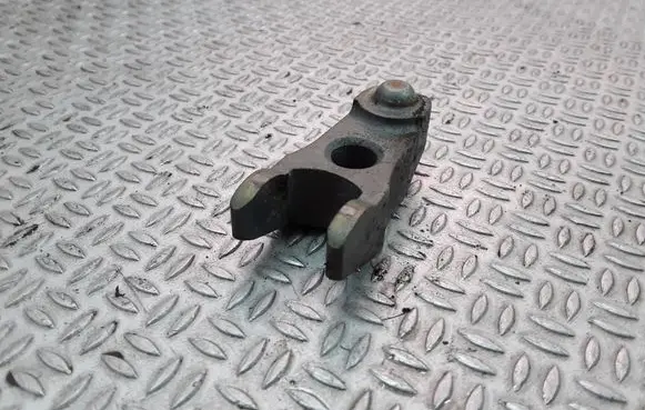 Skoda Fabia Mk1 (6Y) Fuel Injector clamp holder