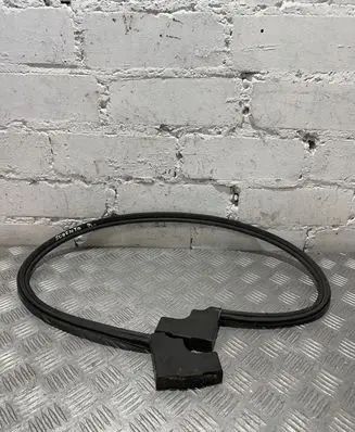 KIA Sorento Engine compartment rubber 