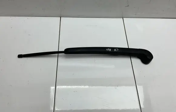 Audi A6 Allroad C7 Rear wiper blade arm