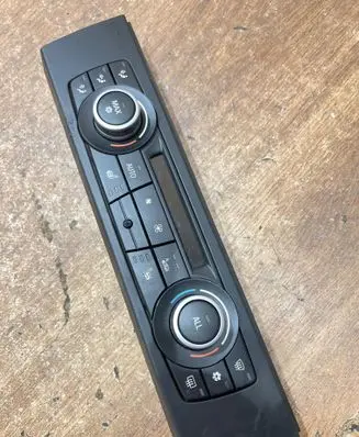 BMW 3 E90 E91 Climate control unit 9221852 A2C53399847 100606895