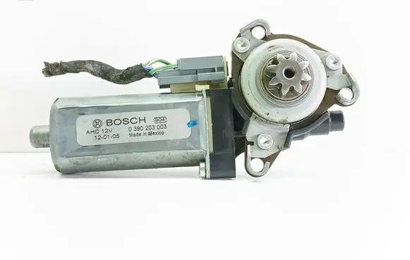 Jeep Grand Cherokee (WK) Seat adjustment motor 0390203003