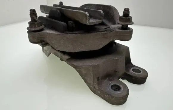Audi Q5 SQ5 Engine mount bracket 8k0399151