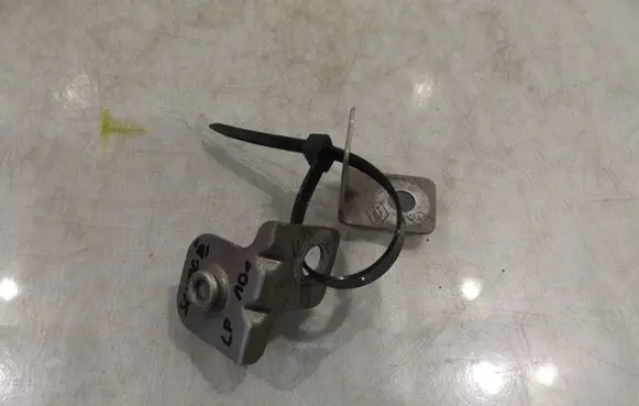 Renault Scenic III - Grand scenic III Fender mounting bracket 631400036R