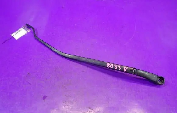 Hyundai i20 (GB IB) Front wiper blade arm W65920