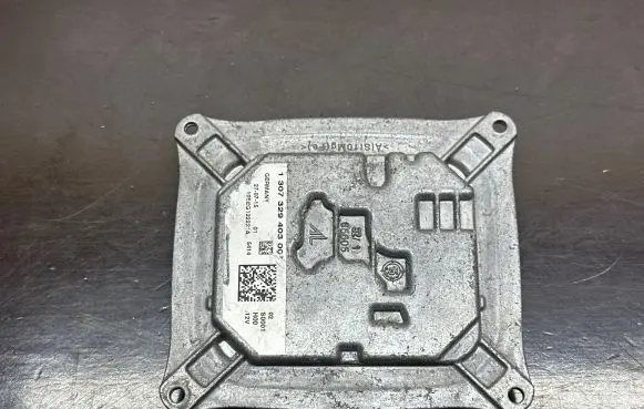 Peugeot 308 Xenon control unit/module 130732940300 10EEG122221A