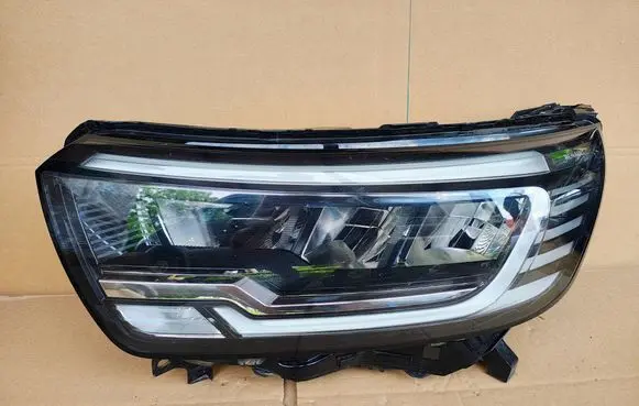 Renault Kangoo III Headlight/headlamp 260608525R 1016E006 1006E006
