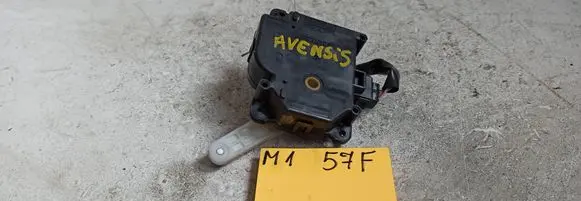 Toyota Avensis T250 Air flap motor/actuator 0637008680
