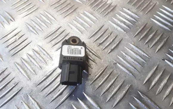 Lexus IS 220D-250-350 Airbag deployment crash/impact sensor 898310W040