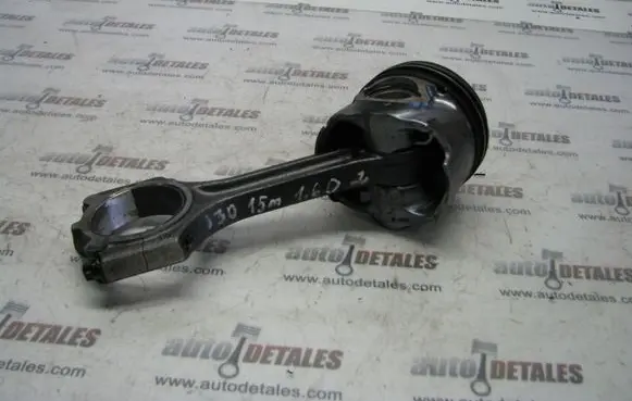 Hyundai i30 Piston with connecting rod