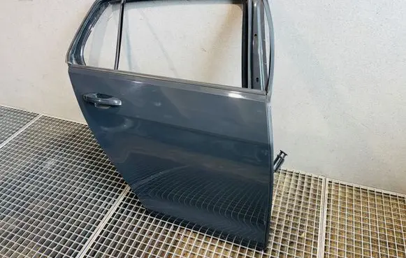 Volkswagen Golf VII Rear door