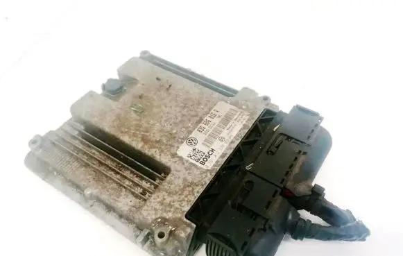 Volkswagen Golf Plus Engine control unit/module 03G906016R 0281012220