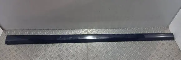 Mercedes-Benz E W211 Front door trim (molding) A2116900962