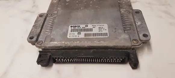 Citroen Xsara Picasso Engine control unit/module 0281010250 9637089980