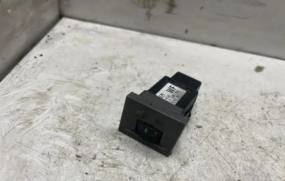 Opel Vectra C Seat heating switch 13138252
