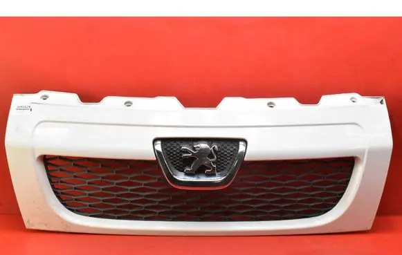 Peugeot Boxer Front grill 1308068070