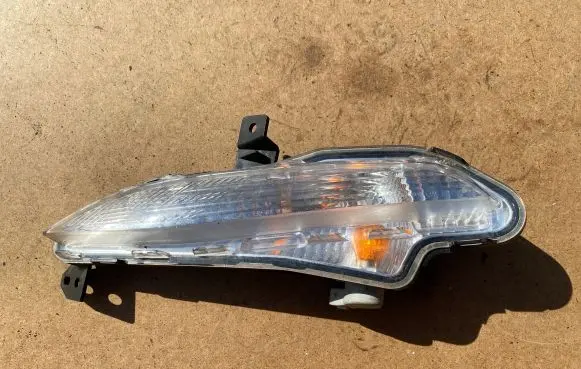 Peugeot 308 Front bumper turn signal 9678039380G 18764201