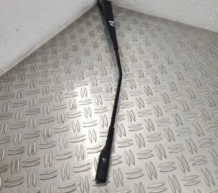 Volkswagen PASSAT B8 Front wiper blade arm 5E1955410