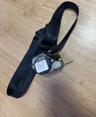 Seat Ibiza III (6L) Front seatbelt 6L4857705E 6L4857705 542456000A