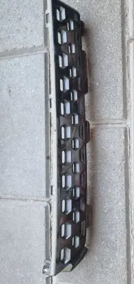 Mitsubishi Outlander Front bumper upper radiator grill 7450B310