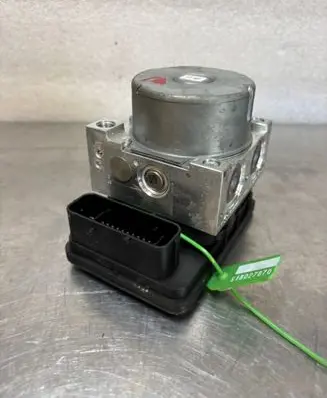 Mini One - Cooper F56 F55 Master brake cylinder