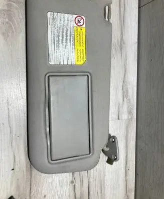 Mitsubishi Pajero Sun visor 7430A318
