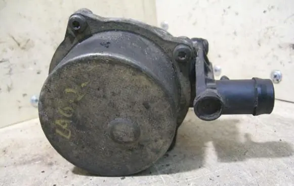 Renault Trafic I Vacuum pump 72238908F 19DCI 8200072985