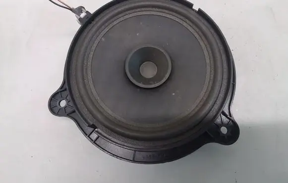 Nissan Note (E11) Rear door speaker