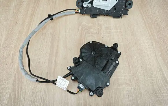 BMW 4 G22 G23 G24 G26 Tailgate/trunk/boot lock/catch/latch 7430626 9463391