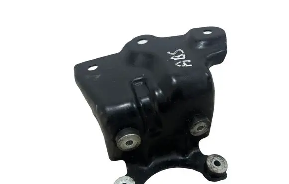 Toyota RAV 4 (XA40) ABS pump bracket 